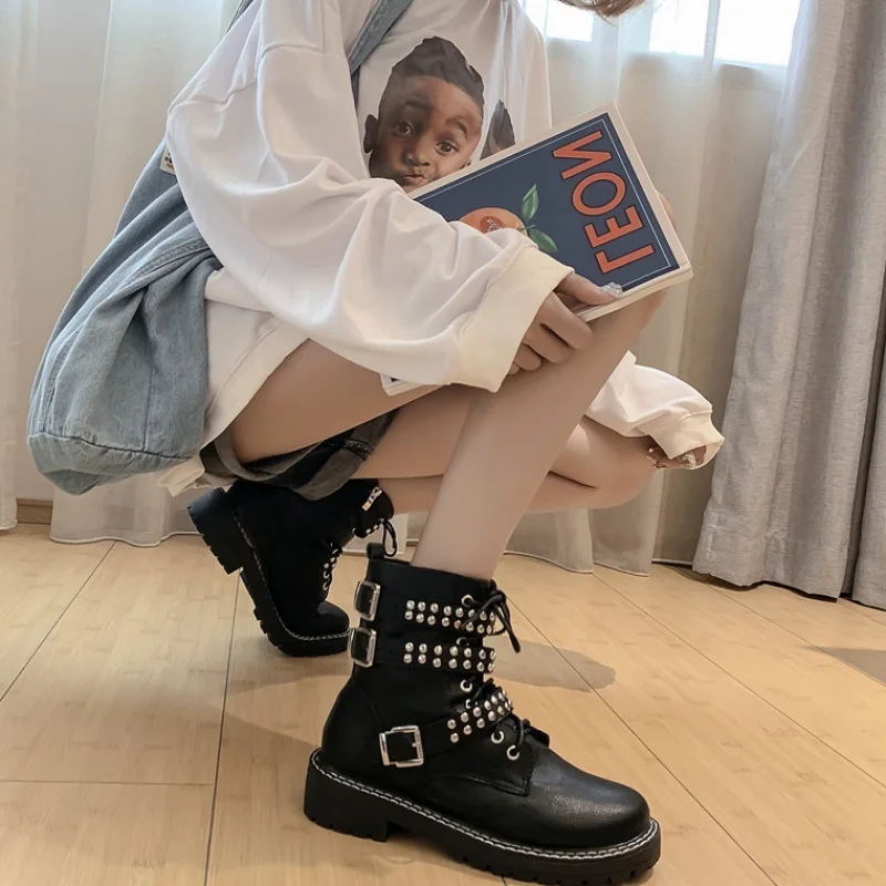 

Boots Woman Increase England Wind 2019 Season All-match Shoes Thin Short Boots