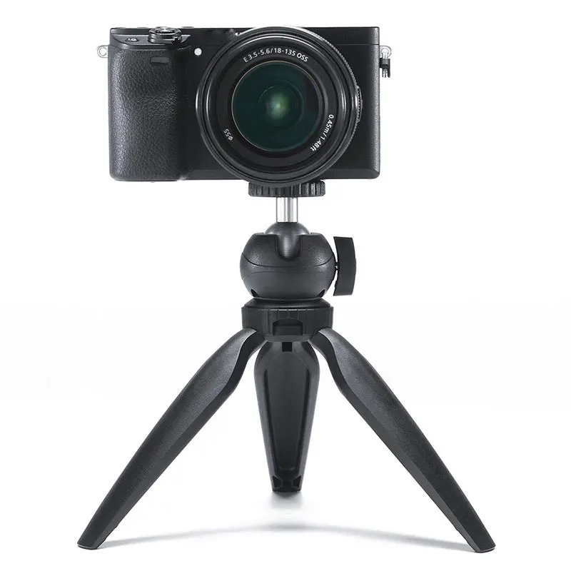 

Ulanzi MT-01 360 Degree Rotation 1/4 Standard Screw Mini Desktop Tripod with Tripod Ball Head for Smartphone Light Camera Tripod
