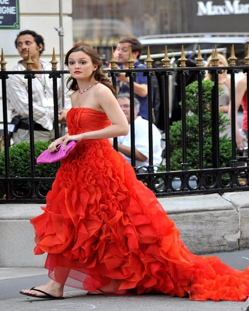 blair red dress paris episode