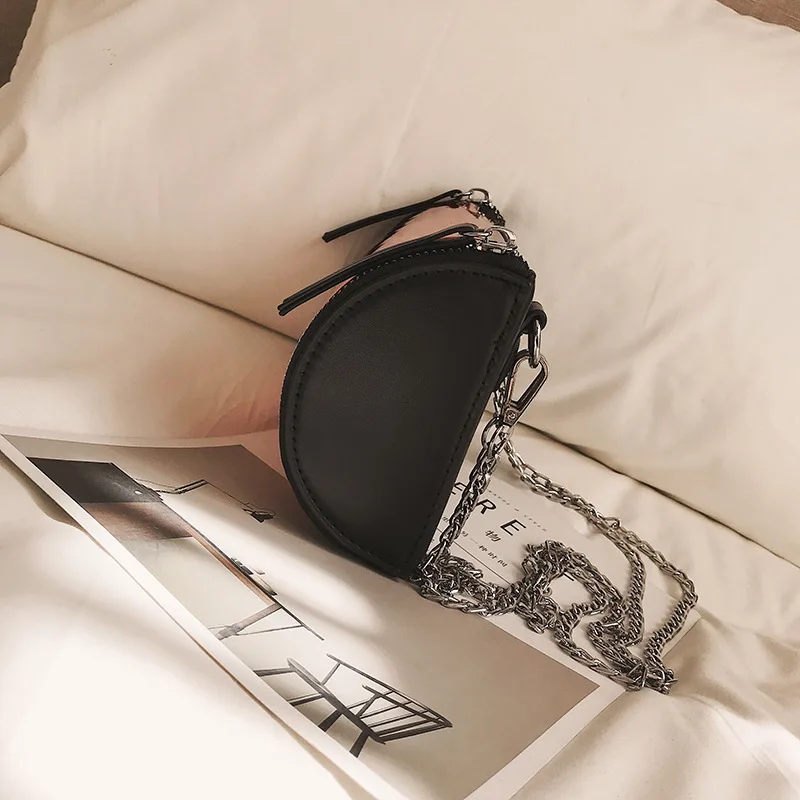 

Hong Kong Style INS Hip Hop Patent Leather Bucket Bag round Drum One-Shoulder Oblique WOMEN'S Bag