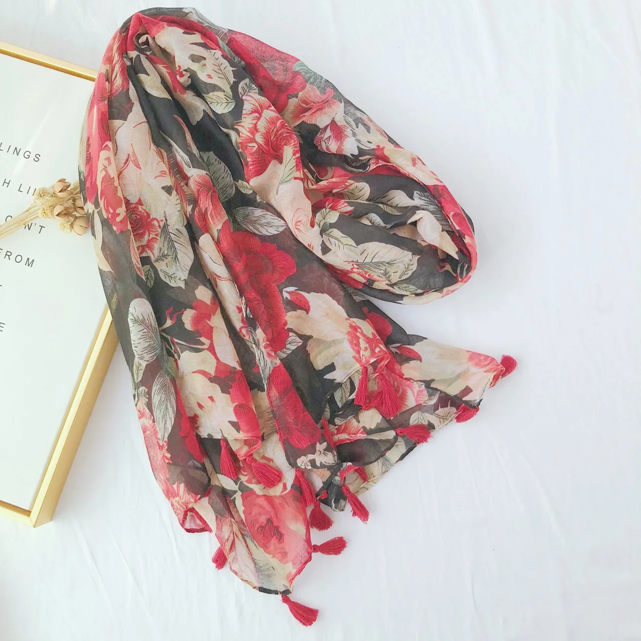 Европейский и американский теплый красный хлопковый льняной шарф с принтом