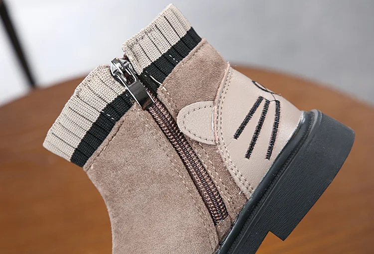 Детские boots19; сезон осень-зима; Новинка для мальчиков и девочек модные ботинки в Корейском стиле; одежда с завязками; женские брендовые ботинки с мягкой подошвой фоны для фотосъемки с изображением ботильоны