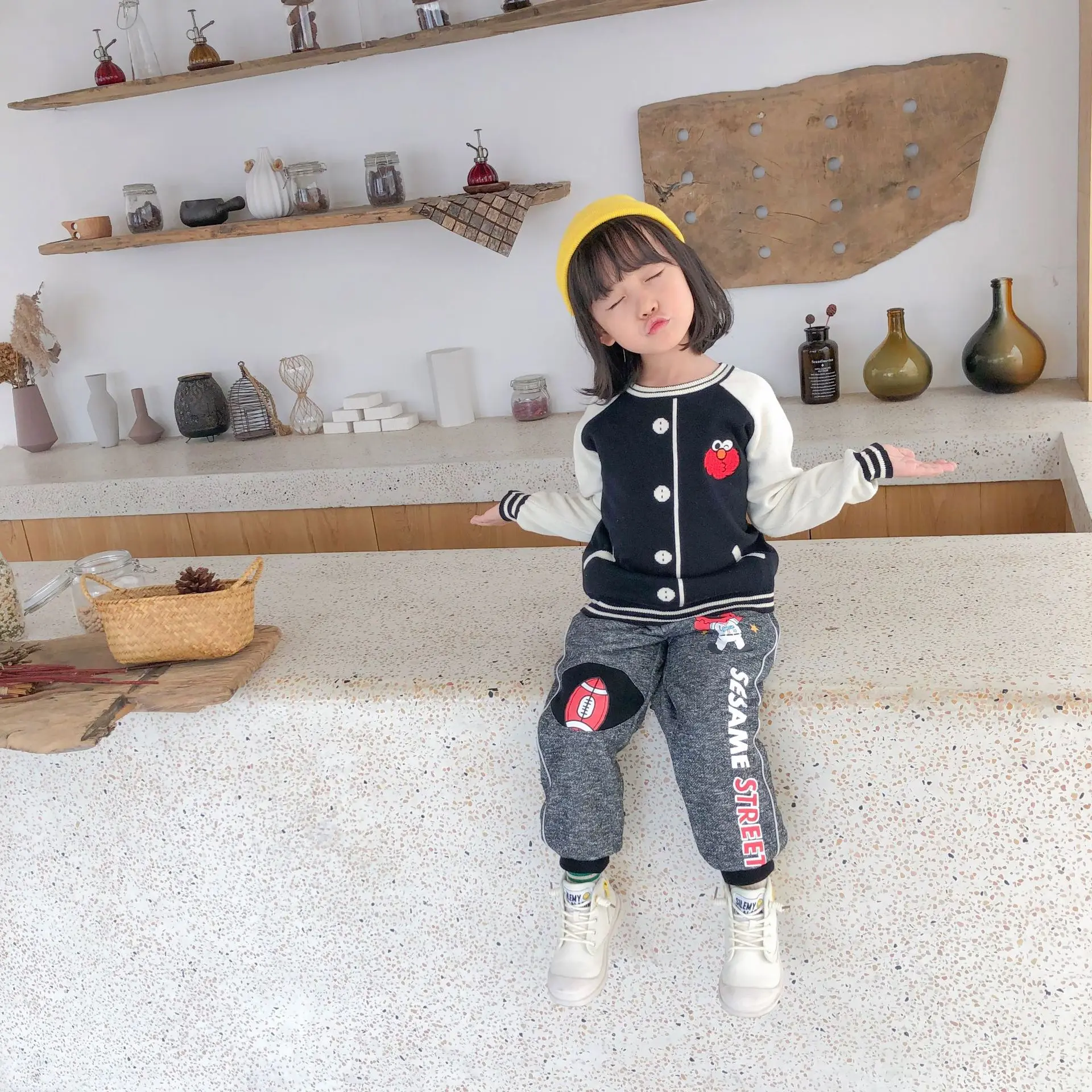 Tonytaobaby/зимнее платье; Новинка; одежда для маленьких мальчиков и девочек; черные, серые бархатные брюки для регби; повседневные штаны с героями мультфильмов