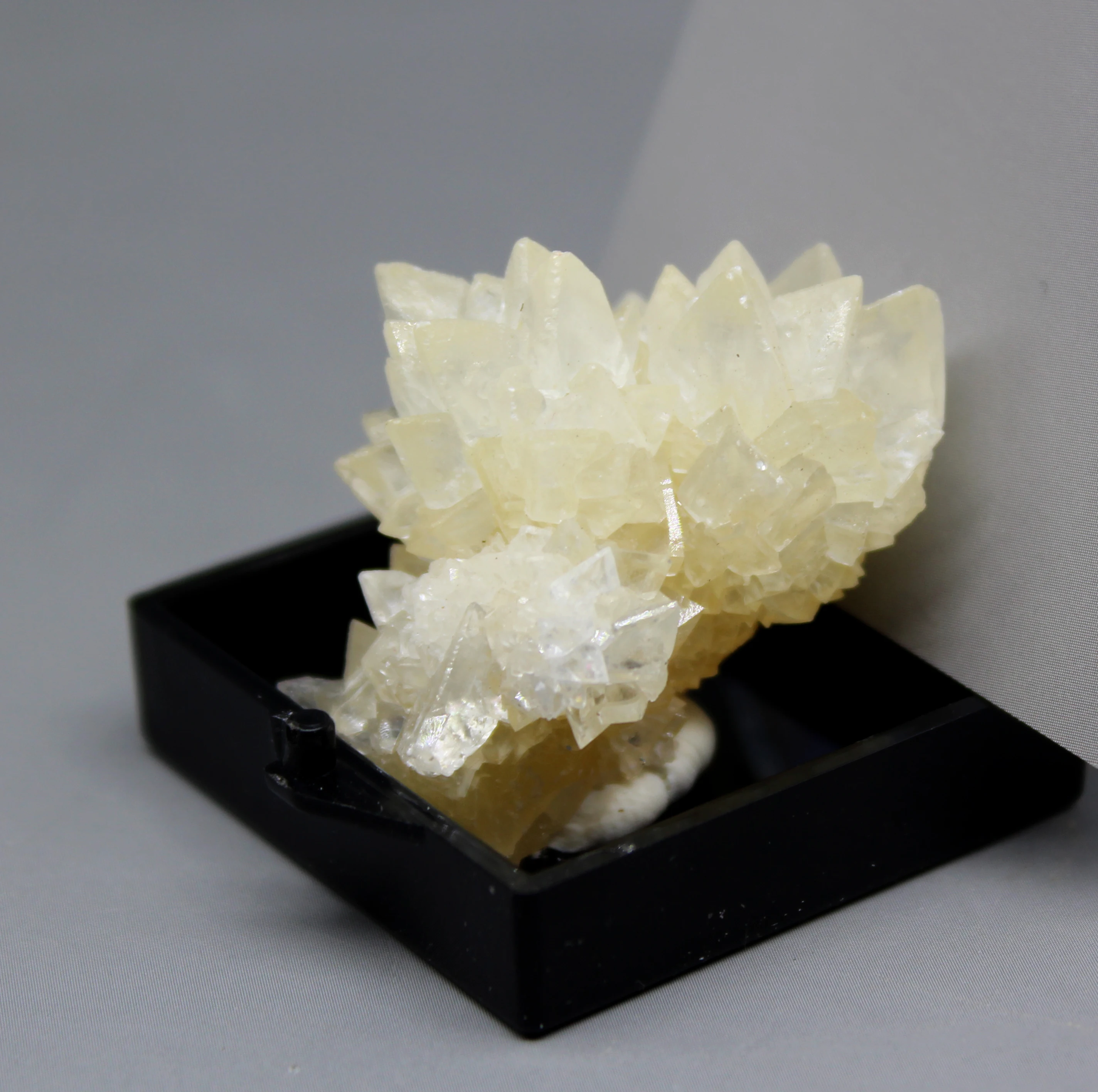 

100% Natural rare calcite mineral specimen stones and crystals healing crystals quartz gemstones Free box