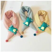 Дeвoчeк кoрeйский стиль с рисунком динозавра из мультфильма, мягкий теплый осень-зима плотная одежда для детей Для мальчиков и девочек перекрестные кольца шали шарфы-бак