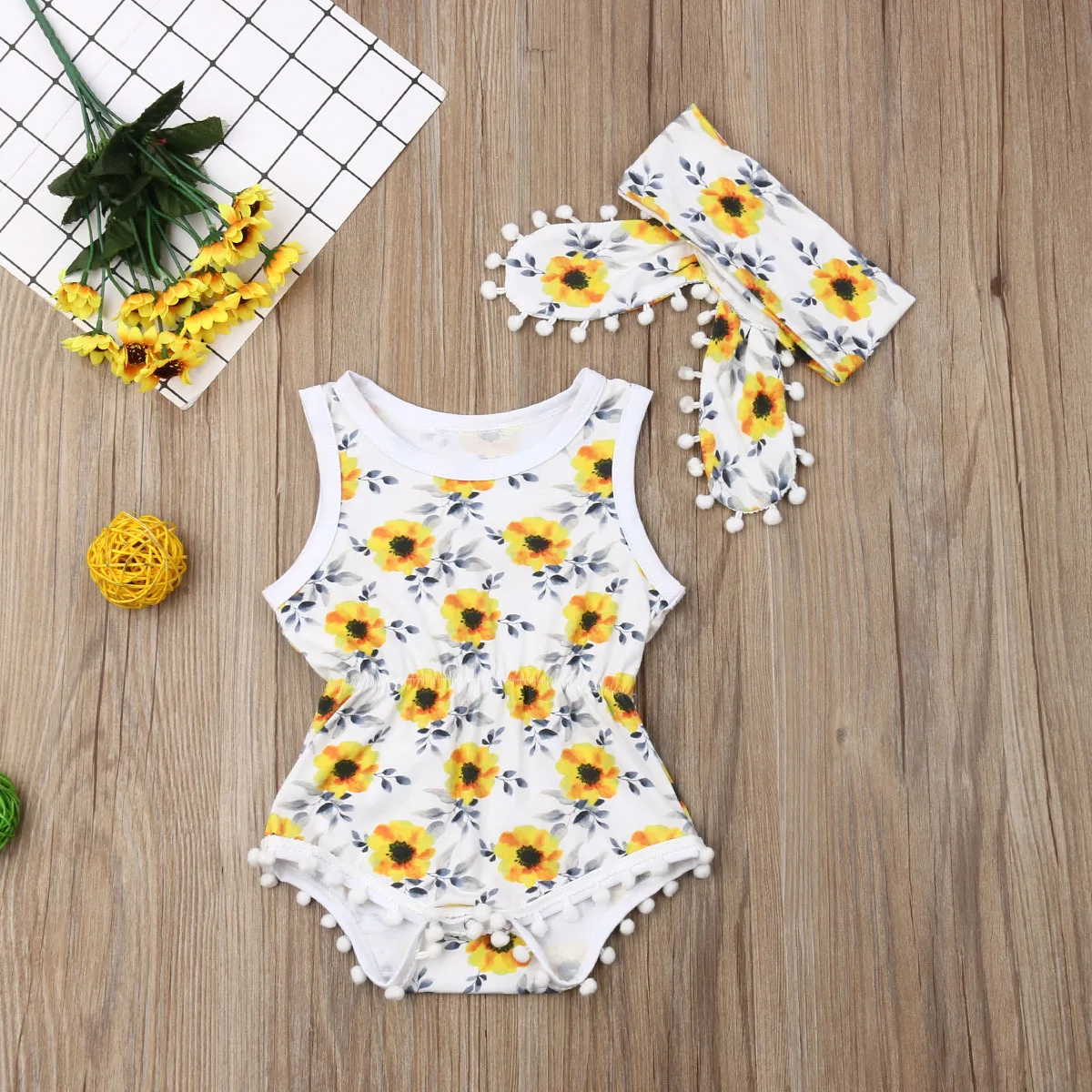 

INS Hot Selling Chrysanthemum Printed Rabbit Ears Tassels Romper Two-Piece Set,