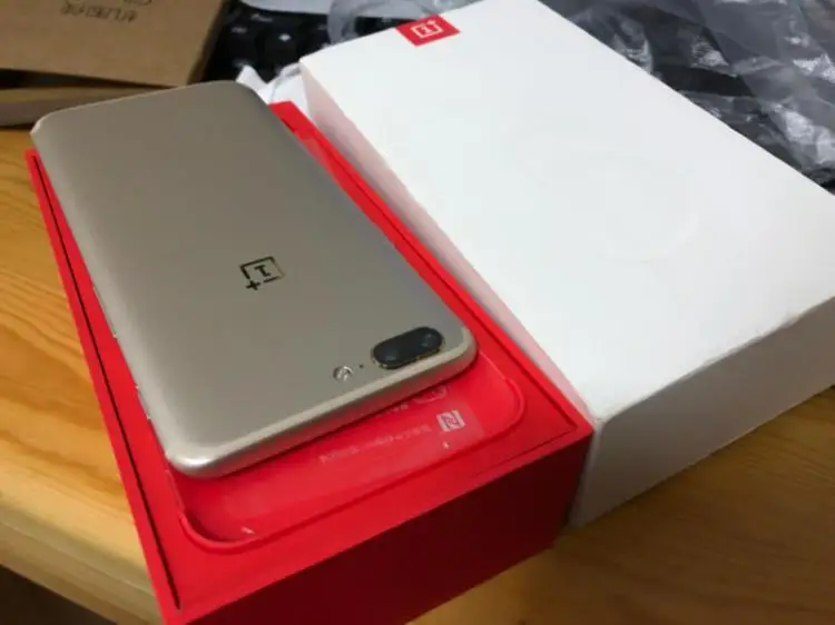 Original New Oneplus 5 4G LTE Mobile Phone Snapdragon 835 Octa Core 6GB RAM 64GB ROM 5.5" 20MP 16MP NFC Fingerprint phone oneplus nord best buy