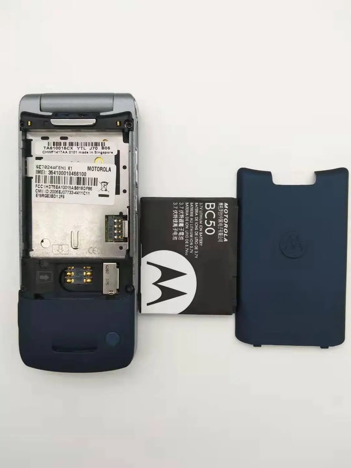 Motorola Krzr K1 флип разблокированный GSM Bluetooth MP3 FM радио мобильный телефон Восстановленный