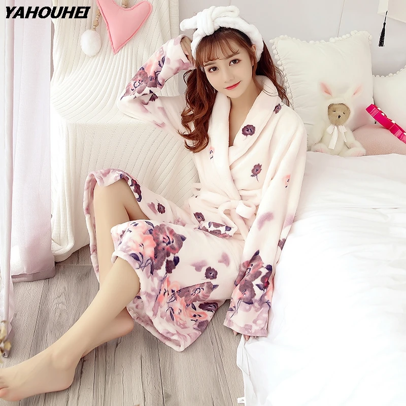 

Thick Warm Flannel Robes For Women 2020 Winter Fashion Long Sleeve Floral Print Coral Velvet Bathrobe Female Sleepwear Homewear