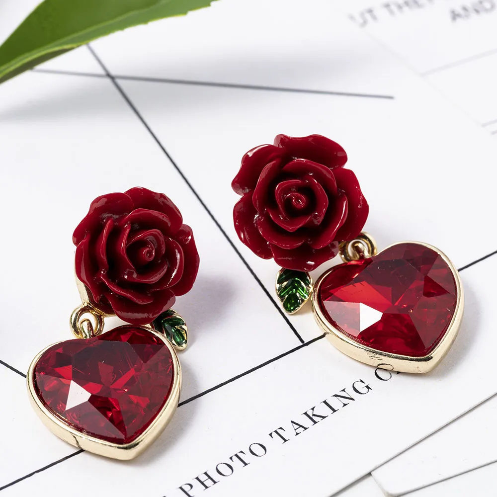 

Fashion Jewelry Elegant New Arrival Red Color Rose Design Creative Lovely Memorable Heart Pendant Earring for Girls