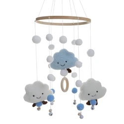 Cloche de lit rotative suspendue pour bébé, nouveauté, décoration sensorielle, jouets, boule de cheveux, carillons éoliens, hochet, pendentif, cadeau 