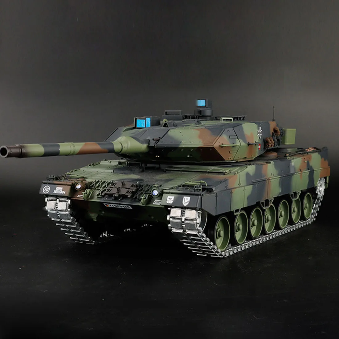 Горячая 1:16 немецкий Леопард 2A6 главный боевой танк 2,4 г модель дистанционного управления Военный танк со звуковым эффектом дыма
