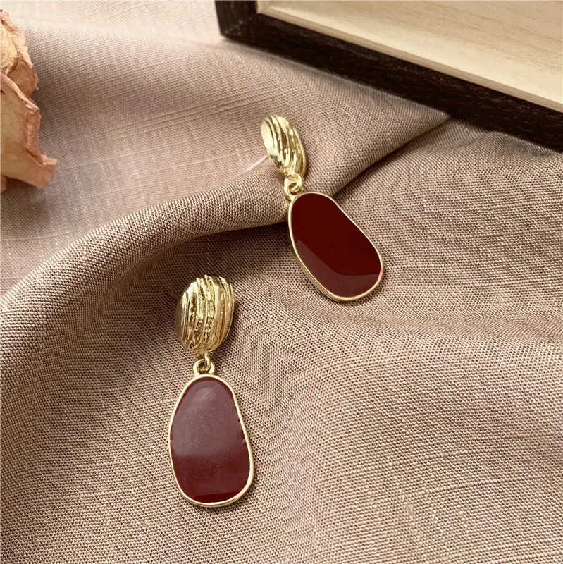

Fashion long wine red geometric earrings Retro geometric gentle temperament tassel earrings for women Fine jewelry