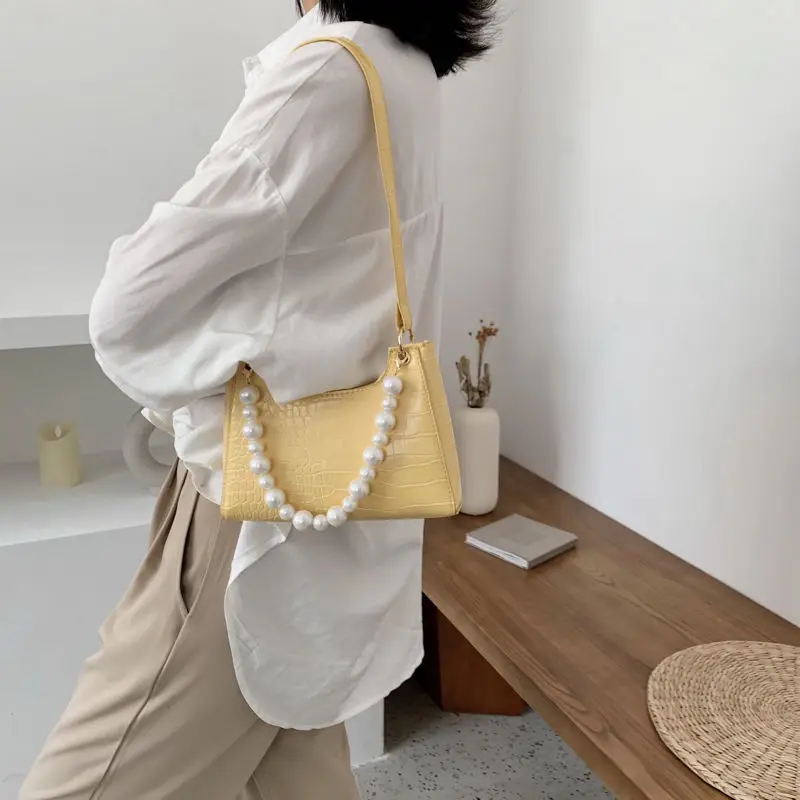 

Pearl Chain Retro Design Ladies Armpit Bags High Quality Crocodile Pattern Women Baguette Bags Fashion Female Underarm Bags