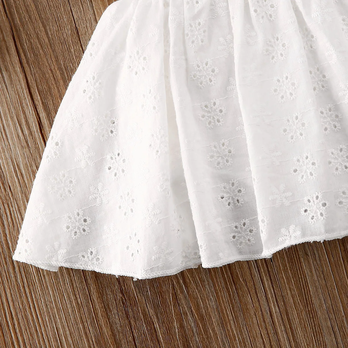 Летняя одежда для малышей; комплект из 2 предметов; Одежда для новорожденных; одежда для маленьких девочек; кружевное Плиссированное Платье-комбинезон; Однотонный белый комбинезон с цветочным рисунком