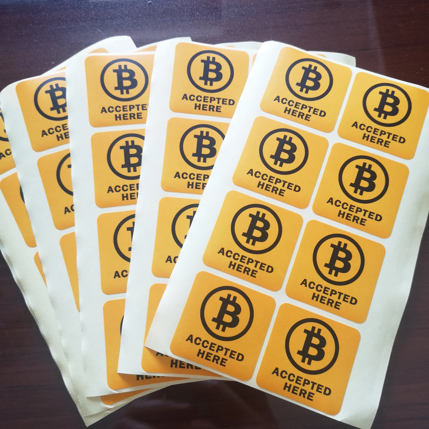 24pcs 4x4cm BITCOIN 여기에서 허용 매트 라미네이션이 있는 상점 프로모션 아트지용 자체 접착 암호화폐 라벨 스티커 -  AliExpress