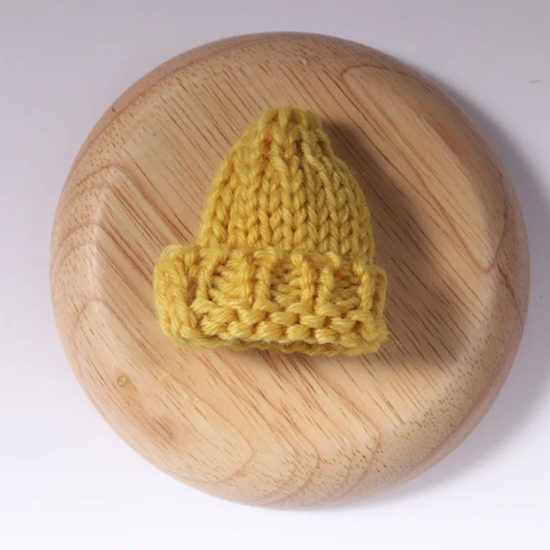 3 Dark Yellow 6 шт. милые вязаные мини-шляпы DIY ремесло поставщик головной убор брошь игрушки декор материалы ювелирные изделия аксессуары маленькие шапки Рождественский подарок - Цвет: 3 Dark Yellow