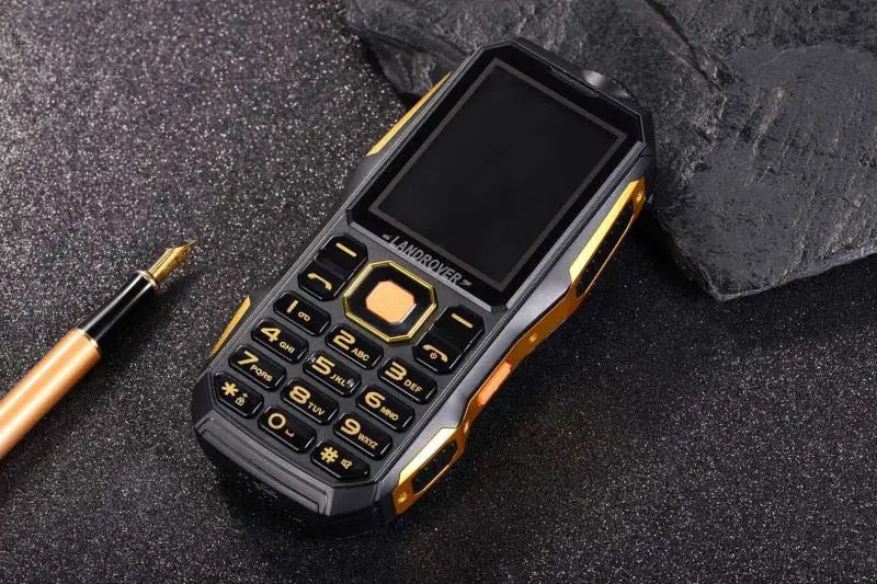 2,4 дюймов дешевый маленький мини Dual Sim мобильный телефон противоударный мощный фонарь Поддержка bluetooth Русская клавиатура MP3 MP4 power Bank