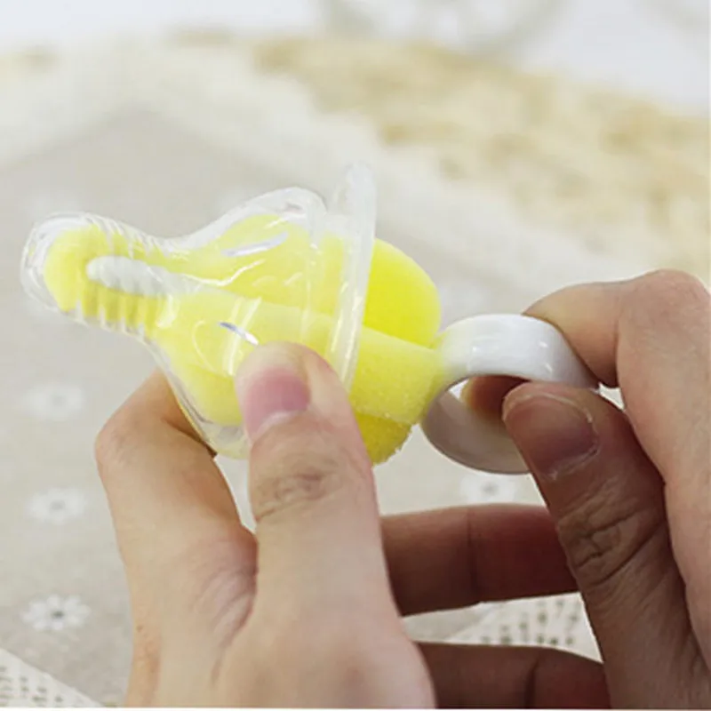 

1pcs New 360 Degree Rotating Sponge yellow Baby Nipple Brush Babies Teat Cleaning Feeding Bottle Brushes Infant Pacifier Cleaner