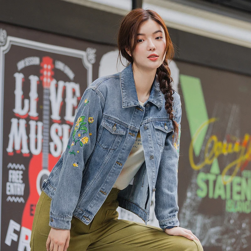 

INMAN 2020 Spring Artistic Literary Cotton Embroidery Flower Multi Pocket Washed Technic Loose Style Elegant Jeans Women Coat