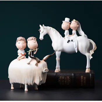 

NORDIC CREATIVE RESIN CRAFTS DREAM GIRL MINIATURE FIGURINES FAIRY TALE CHARACTER ANIMALS HOME DECOR ACCESSORIES WEDDING GIFTS