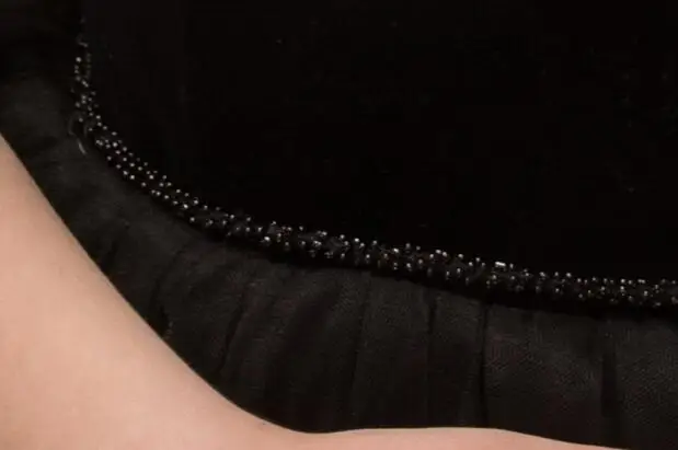 Черное бархатное пышное платье принцессы с открытыми плечами, с рукавами, с вышивкой, со съемным длинным шлейфом, праздничное платье для девочек
