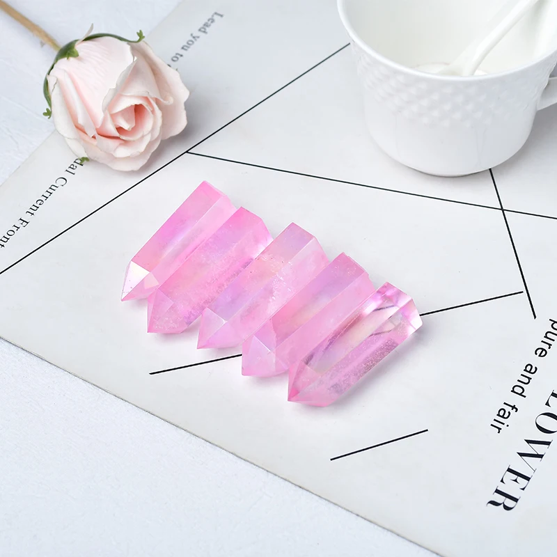 天然ピンクのオーラ,クォーツクリスタルポイント,電気メッキ,癒しの石