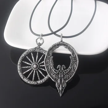 

Game Bloodborne Necklace Crow Hunter Wheel Hunter Badge Necklace for Wonen Men Pendant Jewelry