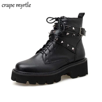 

Rivet Motorcycle Boots Women's Leather Ankle Boots 2020 Gothic Autumn Buckle punk Boot Low Heel combat boots for women YMA985