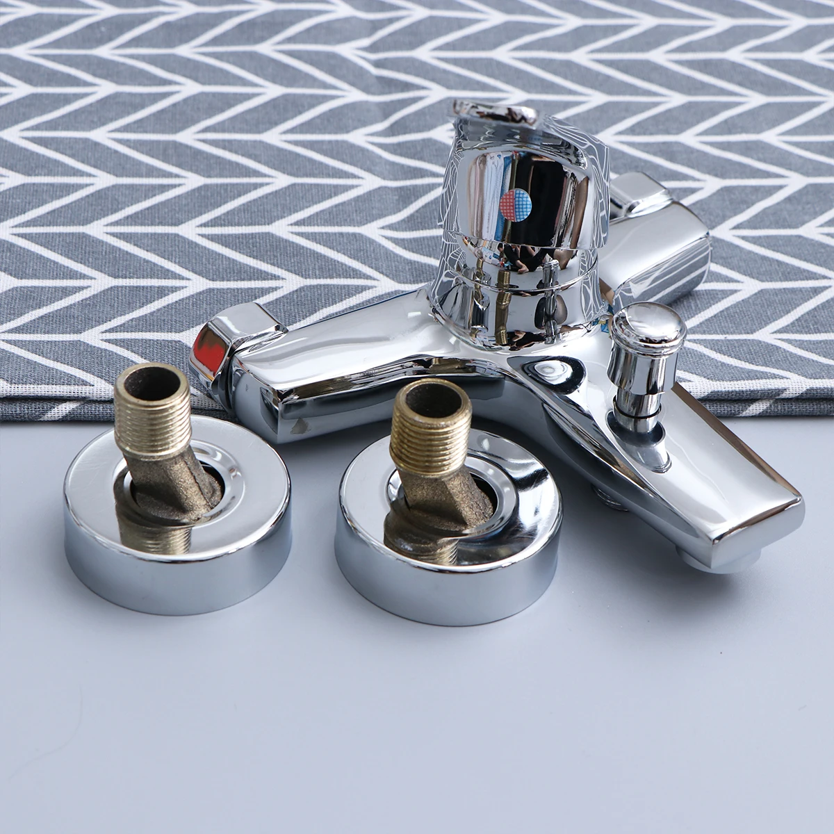 1pc Shower Tap Bathtub Shower Faucet Triple Hot Cold Shower Faucet Water Tap for Bathroom