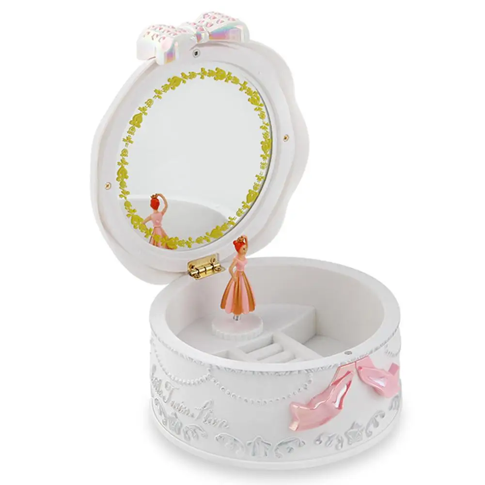 15.3*8*8cm Children 's Music Box With A Rotating Little Girl Doll Performing Ballet The Music Played For Alice