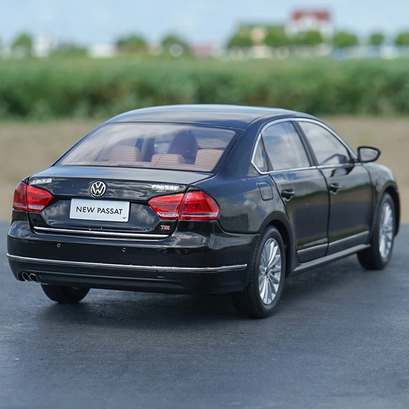 Высокое моделирование 1:18 новая модель из цинкового сплава PASSAT, Высококачественная литая металлическая коллекция и Подарочная модель автомобиля