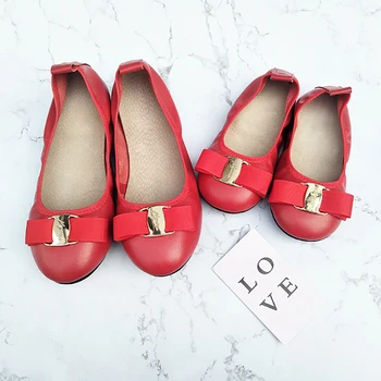 

Dolakids 2020 new leather shoes for children girls princess single shoes soft student girl soft sole Parents and children shoes