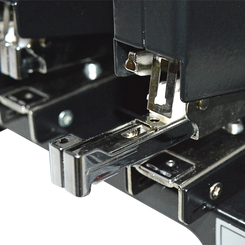 Three-head pneumatic stapler bookbinding machine automatic electric stapler binding machine nailing 180times/min, binding machine