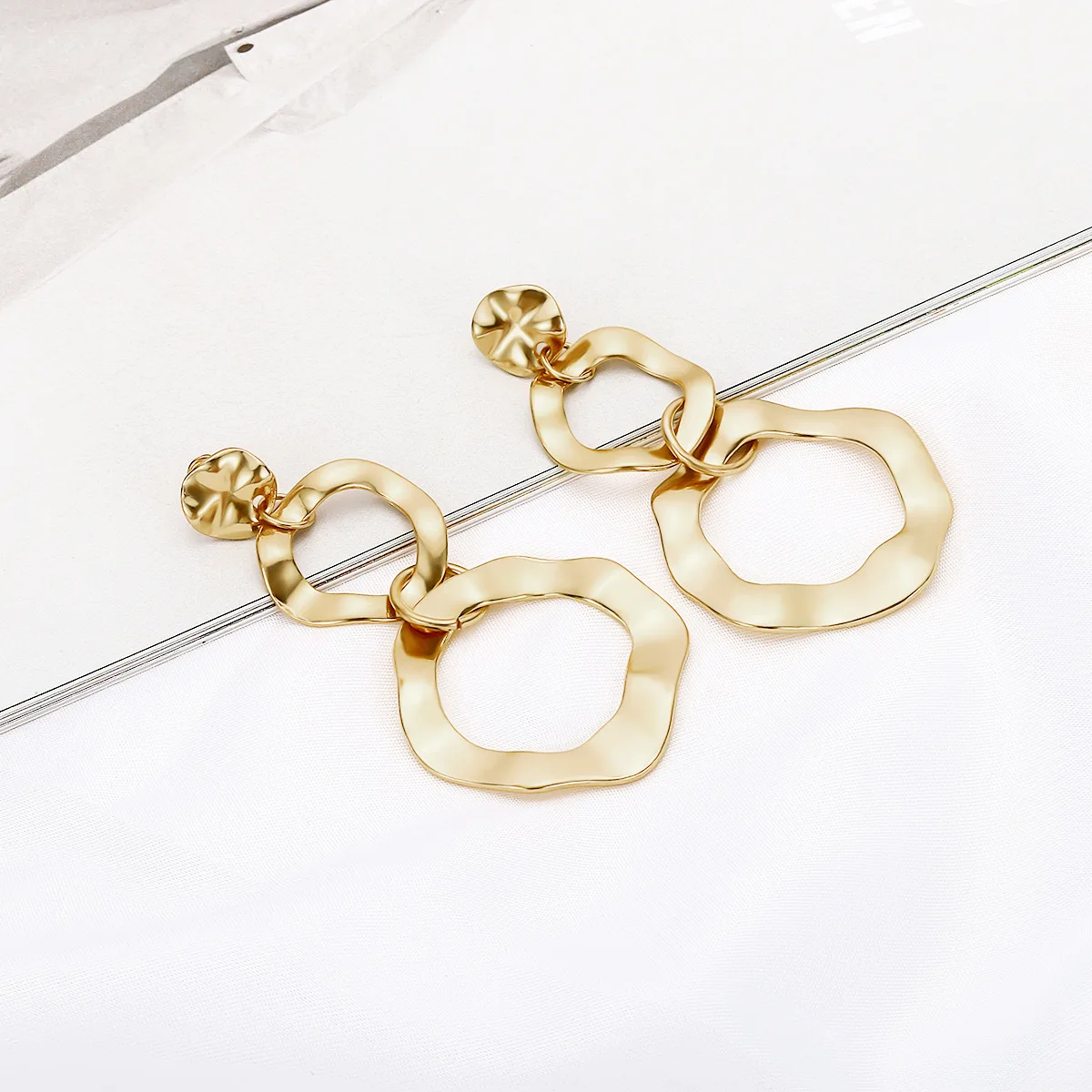 Длинные золотые серебряные цветные этнические серьги для женщин металлические