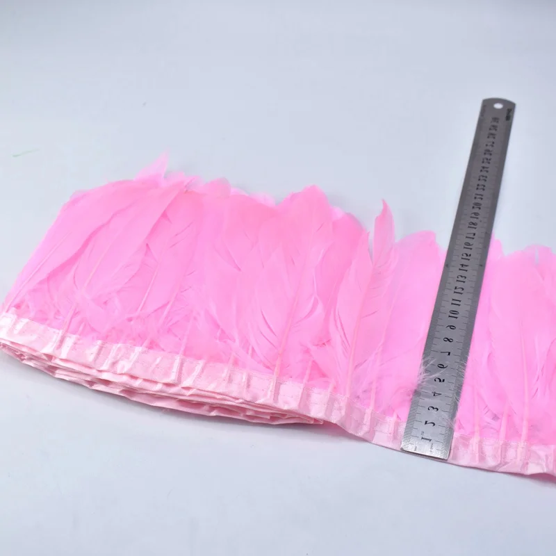 Light pink 2 ярда/партия, карнавальные, кожаные, порошковые, гусиные, перьевые ленты для дома, для рукоделия, для шитья одежды, вечерние, декоративные, 15-20 см - Цвет: Light pink
