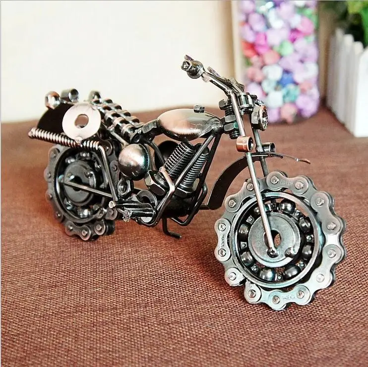 

5.5 inch Creative Retro Motor Figurine Motorcycle Model Handicrafts Motorbike For Friends Gift , Home Wine Bar Decor