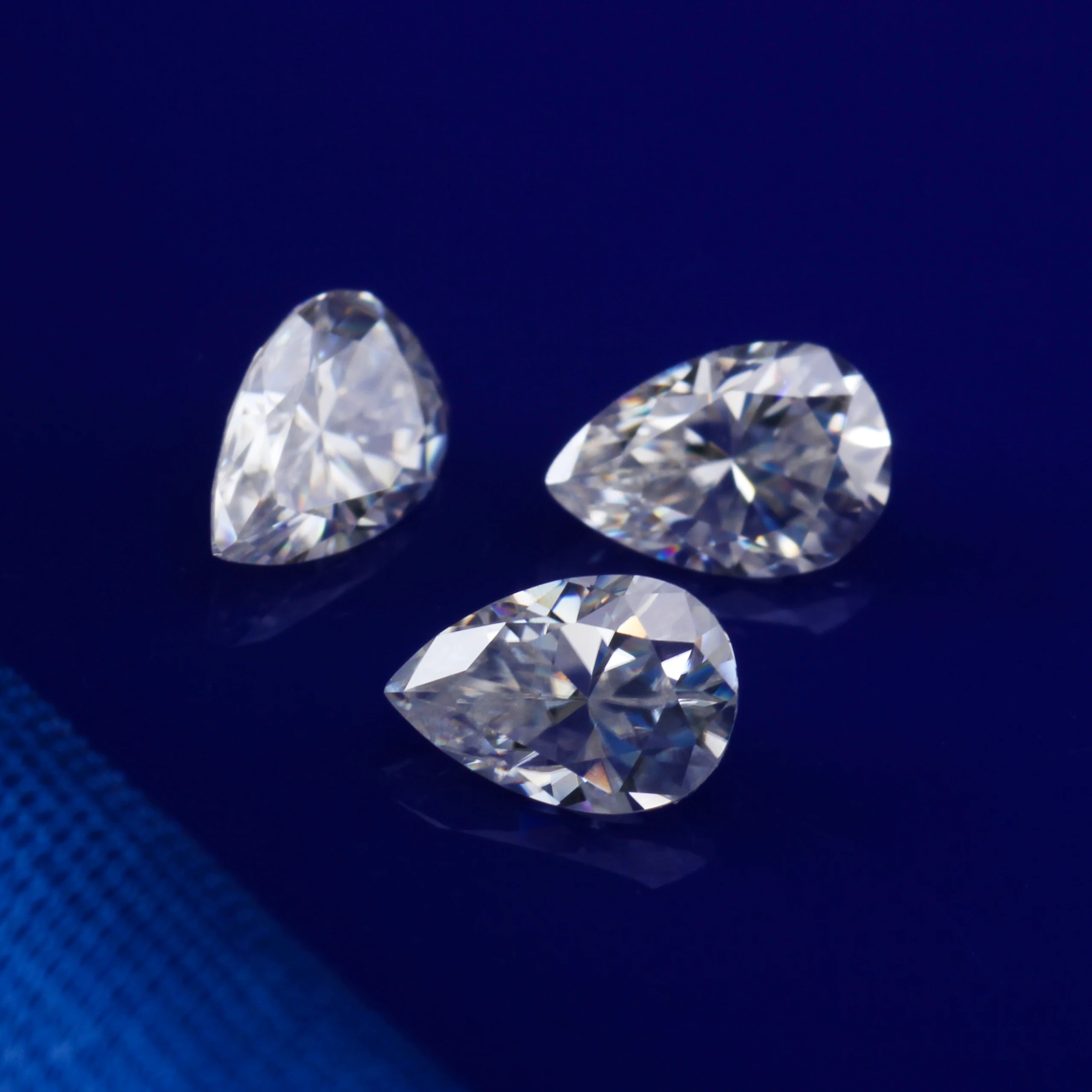 

Moissanite White EF Color Pear Cut 4*6mm VVS 0.4ct Test Possitive Loose Stone for Jewelry making