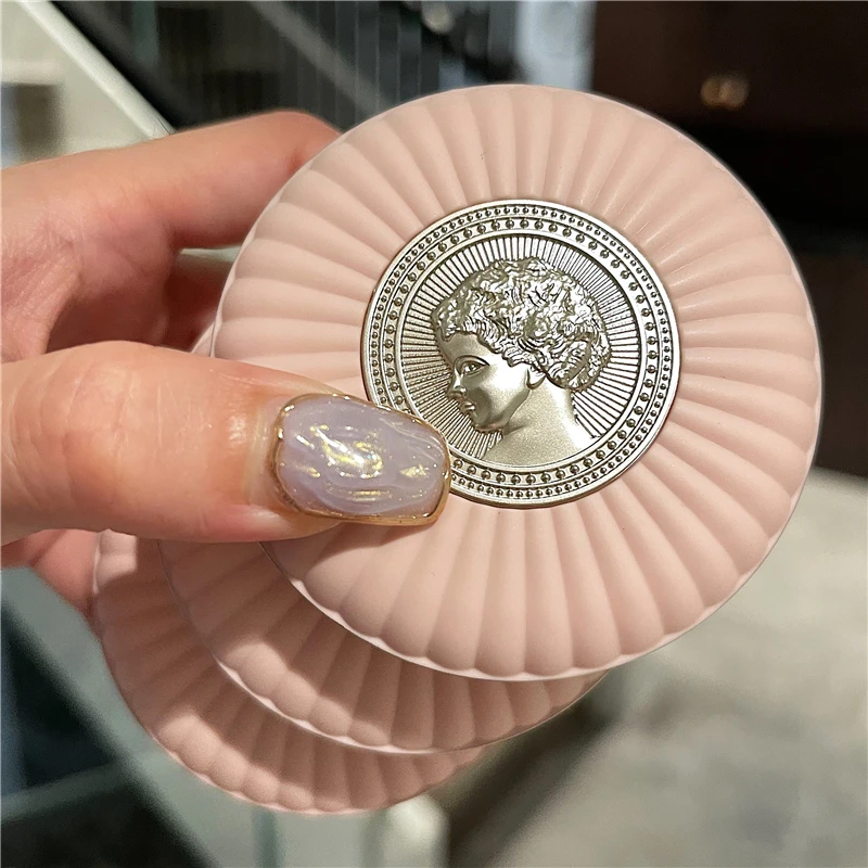 Description Picture 5 of itemRelief 3 Colors Matte Brown Bronzer Contouring for Face Soft Powder Texture Easy To Blend Professional Women Cosmetics 4.8