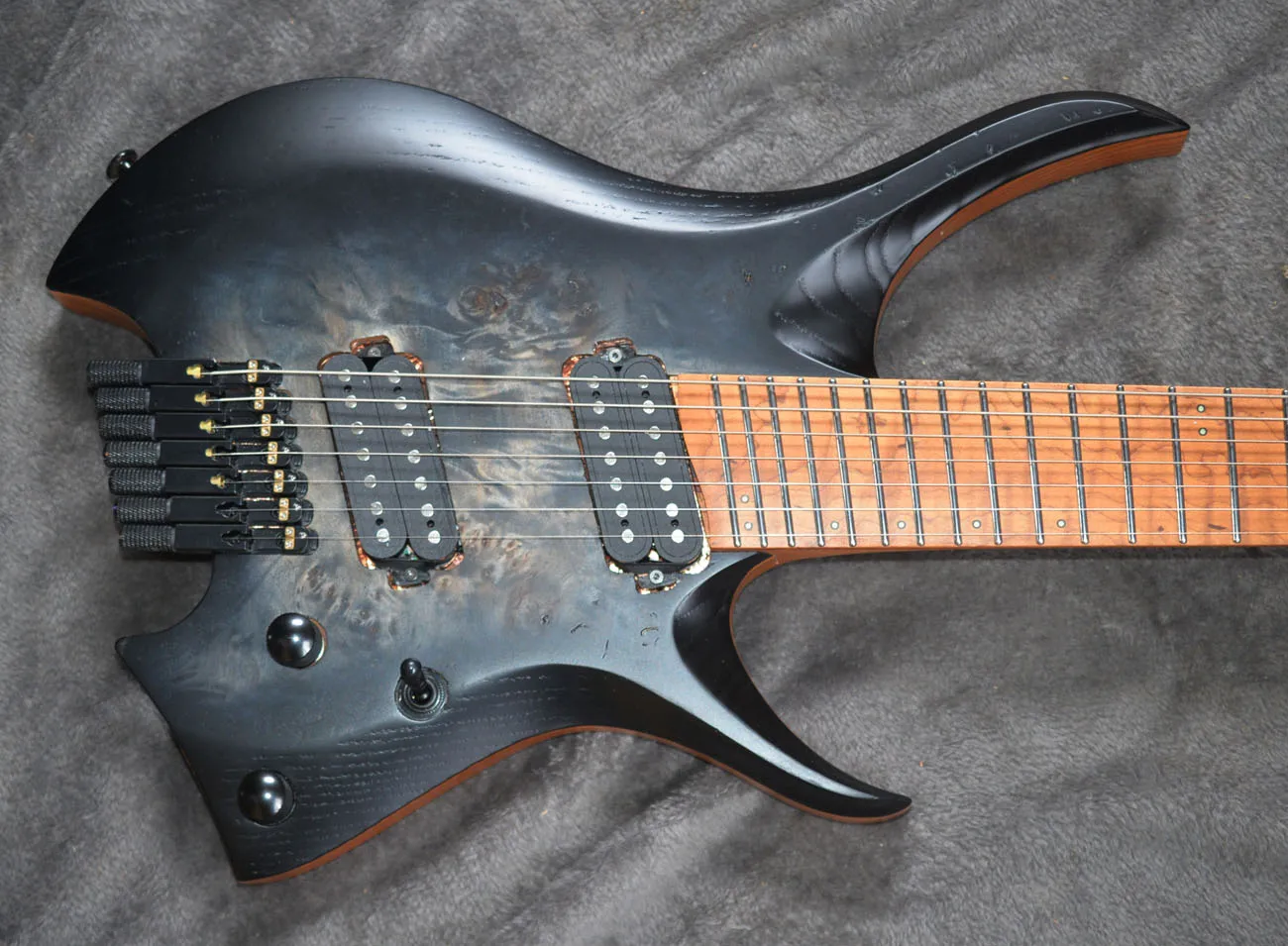 7 Strings Headless Electric Guitar Fanned frets Roasted Maple Neck Ergonomic asymmetric neck headless electric guitar