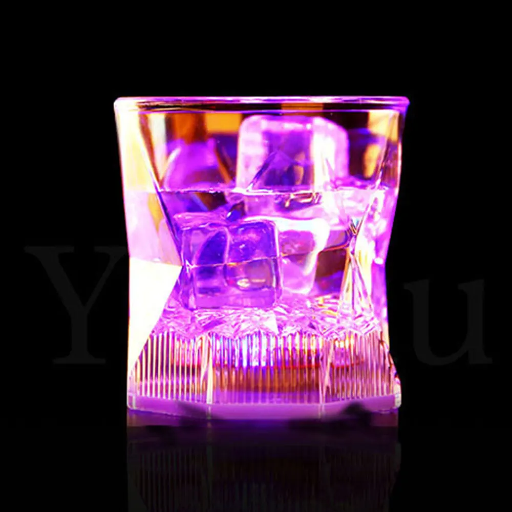 Water cube cup Чашка костра светодиодная светящаяся чашка пластиковая посуда для напитков пивные вечерние принадлежности прохладное жидкое коктейльное свечение ужин бокал для вина - Цвет: Water cube cup