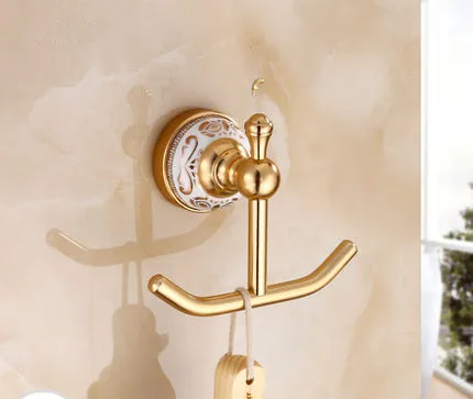 Robe hook Набор аксессуаров для ванной комнаты, алюминиевый резной держатель для полотенец цвета шампанского и золота, держатель для полотенец/кольцо, держатель для туалетной щетки, угловая полка, держатель для бумаги - Цвет: Robe hook