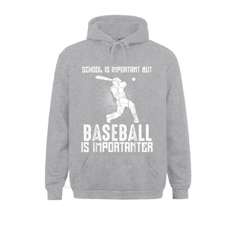 thumbnail image 1 of La escuela es importante, pero el béisbol es más importante. Sudadera con capucha divertida para hombre. Sudadera con capucha cómoda y ajustada., 1 of 5