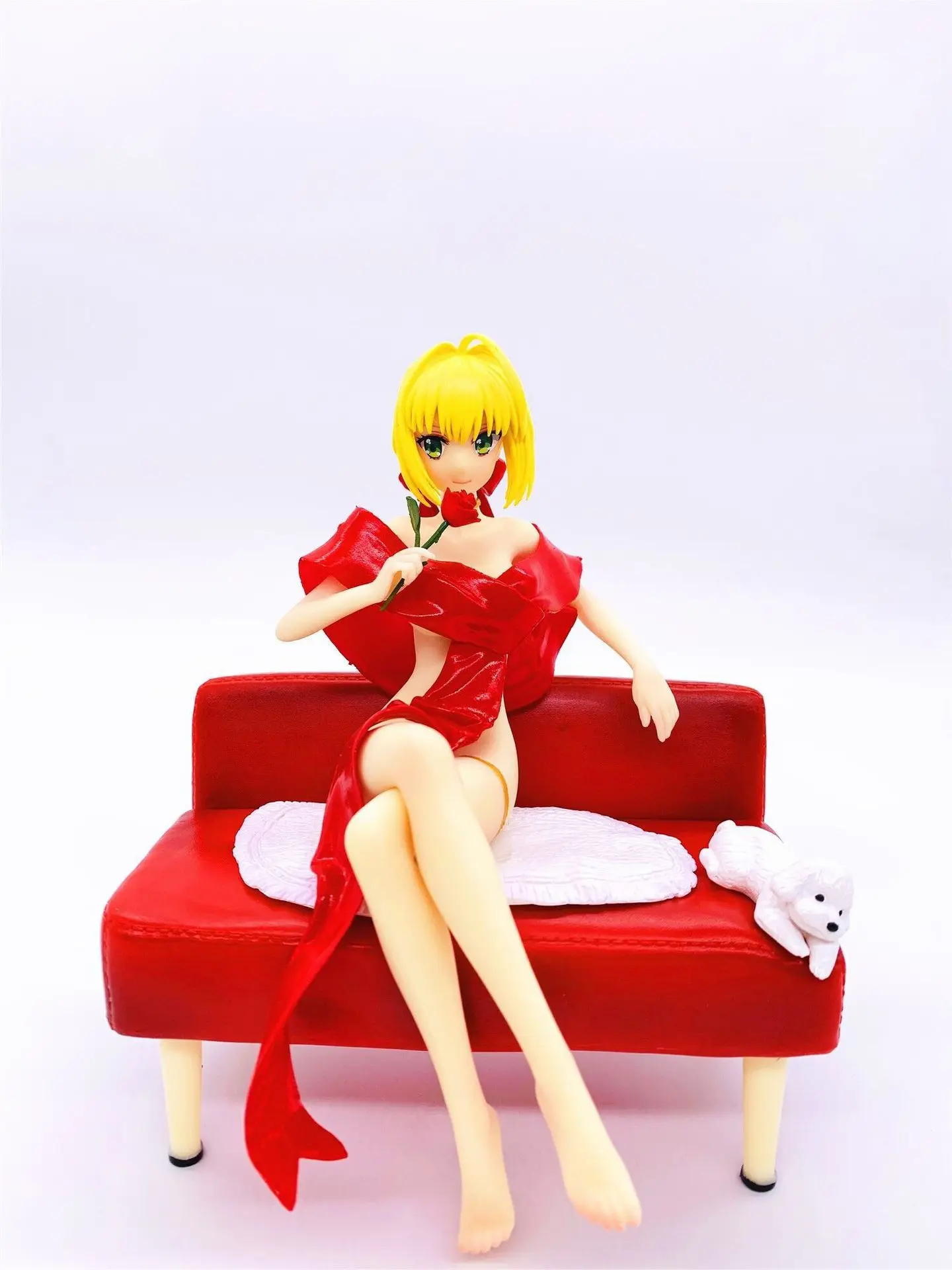 Fate/халат EXTRA Stay Night fate Grand Order Saber Lily Нерон Клавдий красное платье Ver. ПВХ фигурка сидя на диване игрушки