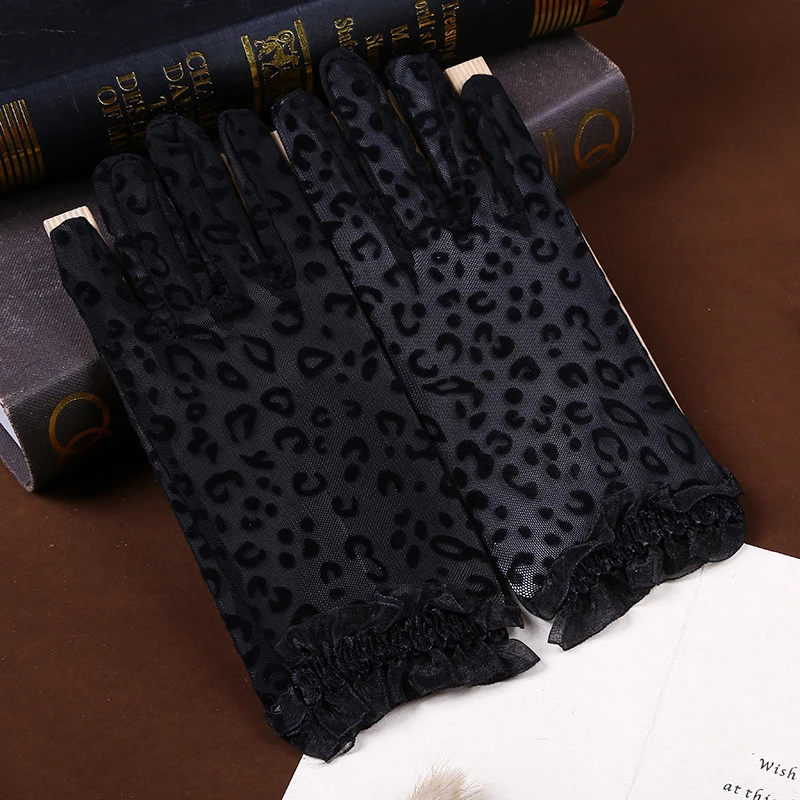 3718564375_930954973