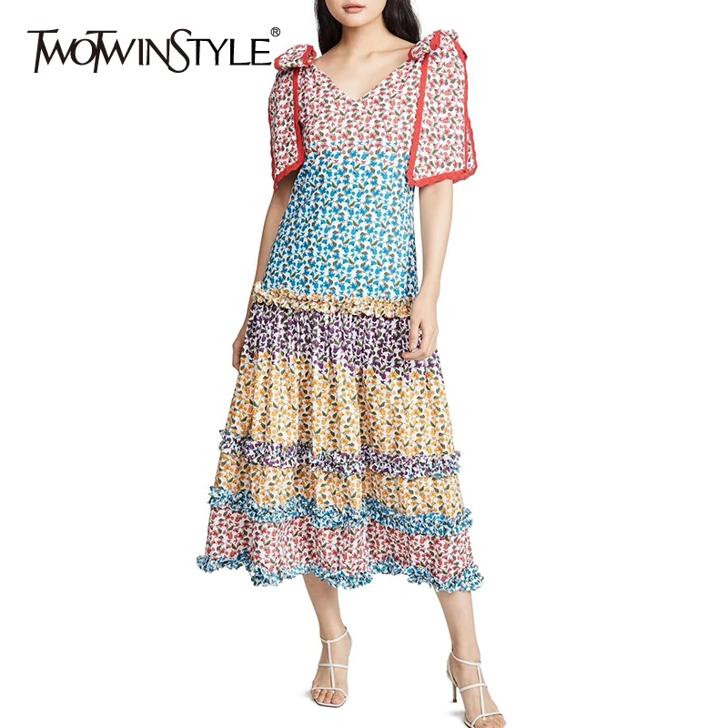 Женское Повседневное платье TWOTWINSTYLE разноцветное с v-образным вырезом рукавами до