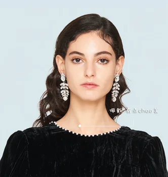 

Timeless Wonder Crystal Zirconia Crown Clip Earrings Women Jewelry Fancy Statement Punk Fine Pierced Ins Top Runway Rare 5573