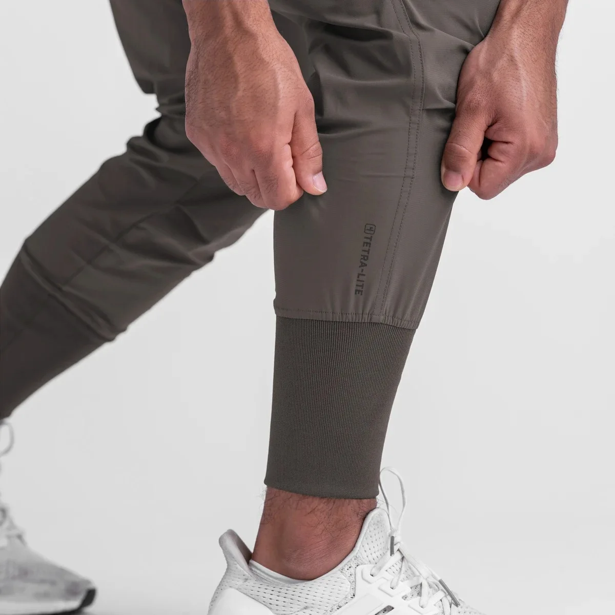2021 New Sports Pants Men's Fitness Trousers Summer Thin Loose Quick-Drying Stretch Beam Foot Running Training Pants M-3XL 2021 New Sports Pants Men's Fitness Trousers Summer Thin Loose Quick-Drying Stretch Beam Foot Running Training Pants M-3XL