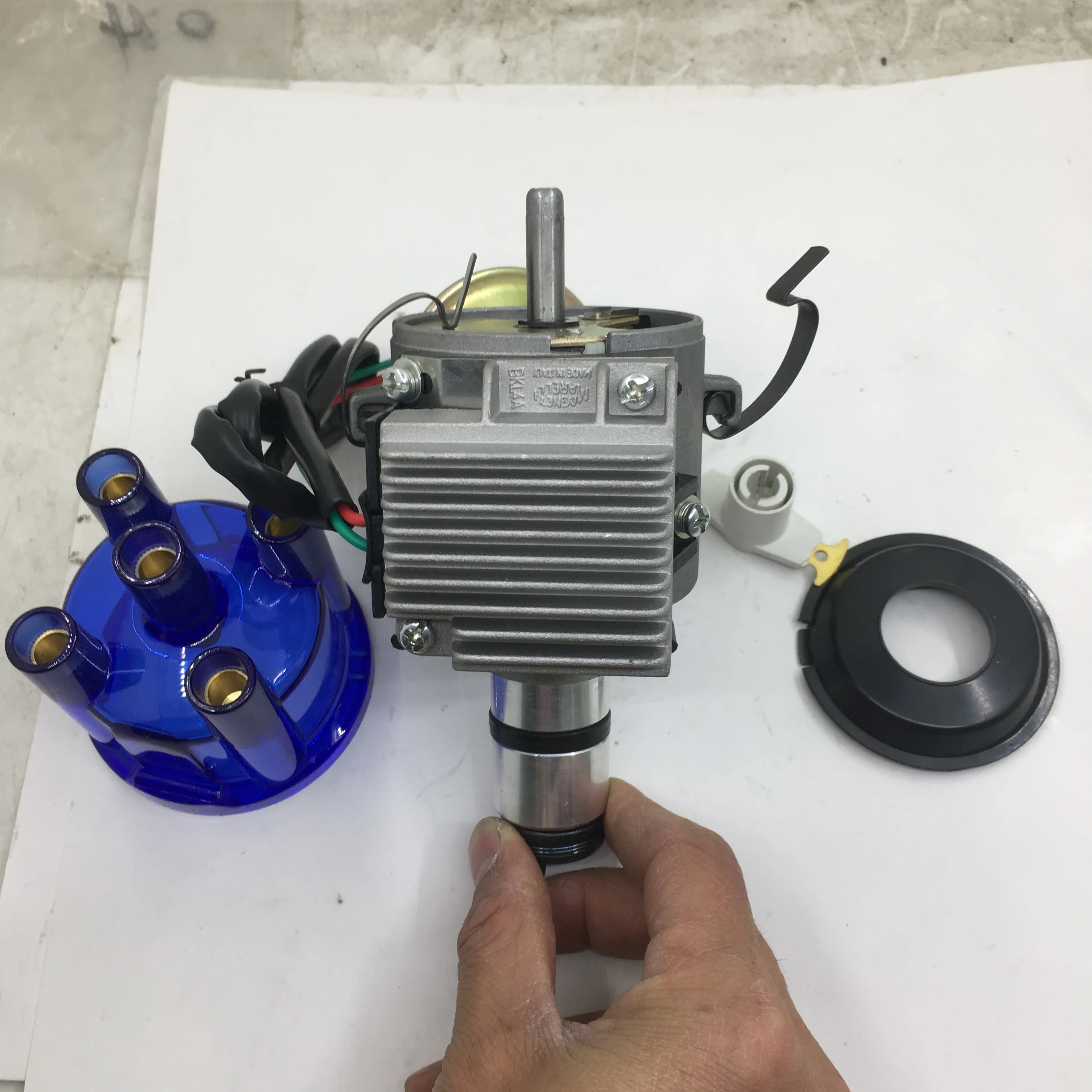 SherryBerg complete distributor for Empi 9437 Electronic All-in-One Vacuum Advance Distributor for VW Aircooled Engine blue cap