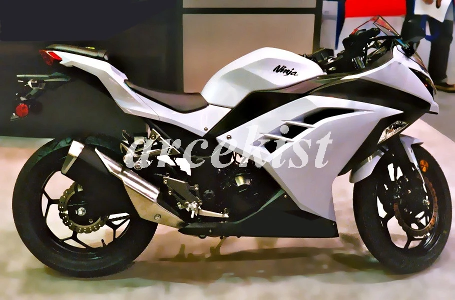 Black white ABS впрыска холодный мотоцикл обтекатели комплект подходит для Kawasaki Ninja300 ZX300R EX300 2013 белый зеленый - Цвет: Black white